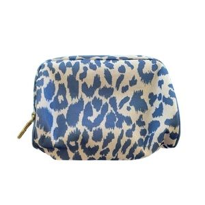 NEW Estée Lauder Blue Leopard Print Makeup Bag